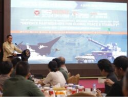 Perkuat Kemitraan Pertahanan untuk Perdamaian Global, Kemhan RI Gelar Pres Gathering Info Defence 2024