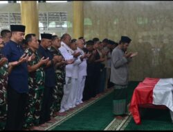 Danpasmar 1 Berikan Penghormatan Terakhir Kepada Rekan Satu Angkatannya