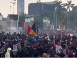 Rakyat Marah, Meluapkan Aspirasinya Dan Kekesalannya Didepan Publik!