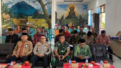Muspika Singosari Mengikuti Daring Apel Jogo Kabupaten Malang, Do’a Bersama Dan Gerakan Pangan Murah