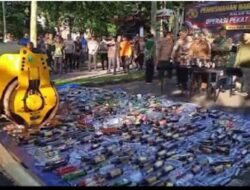 Pemusnahkan Miras Dilaksanakan Dipendopo Bupati Oleh Polres Malang Bersama Bupati Malang