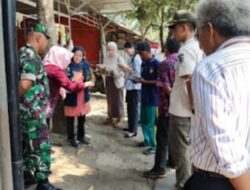 Rapat Evaluasi PKL Di RTH DLH, Wujudkan Ketertiban dan Kenyamanan Lingkungan, Dilakukan Oleh Dinas Lingkungan Hidup Dan Didampingi Oleh Babinsa Buring